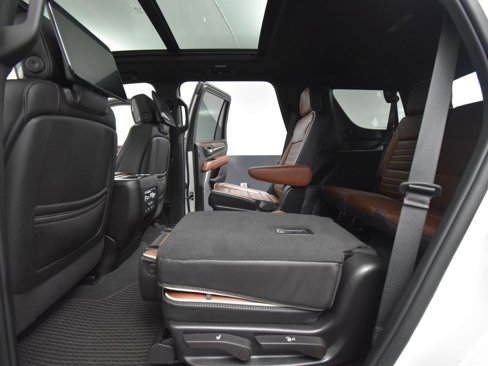 Used 2023 GMC Yukon Denali Ultimate image 45