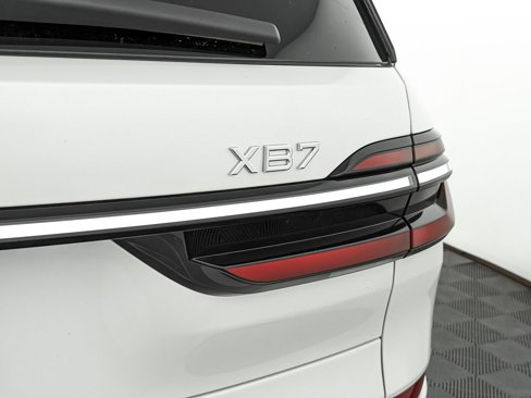 New 2026 BMW ALPINA XB7 image 7