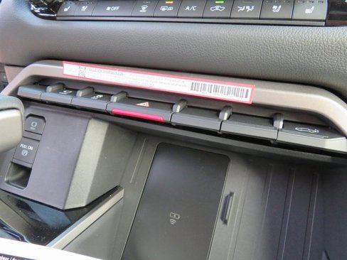 New 2025 Toyota Tundra Limited image 32
