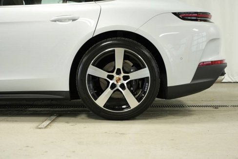New 2025 Porsche Panamera 4 image 42