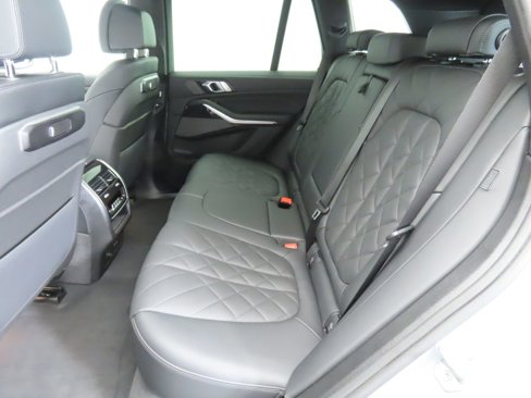 Certified 2026 BMW X5 xDrive40i w/ M Sport Package image 21
