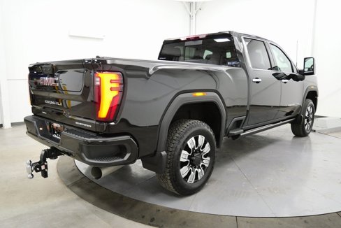 Used 2024 GMC Sierra 2500 Denali w/ Denali Reserve Package image 7