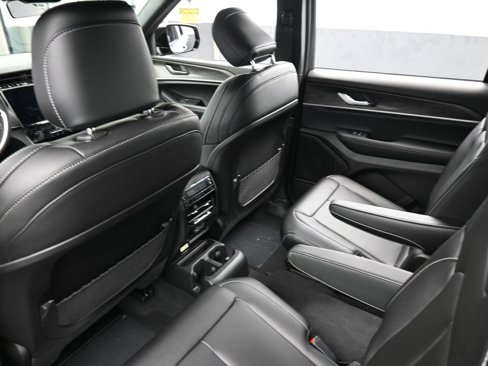 New 2025 Jeep Grand Cherokee L Limited w/ Black Appearance Package image 29