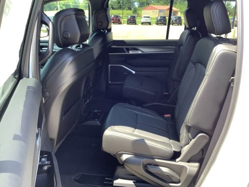 New 2025 Jeep Wagoneer Series II image 29