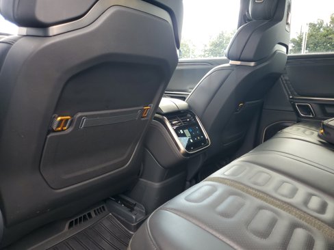 Used 2022 Rivian R1T Launch Edition image 10