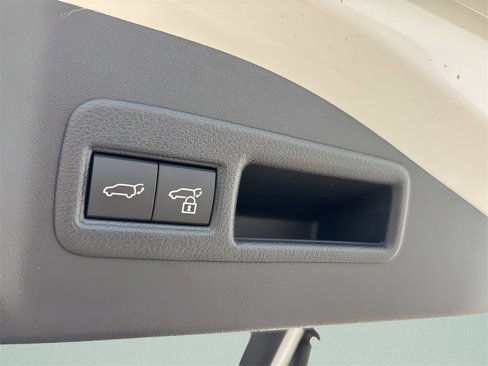 New 2025 Subaru Solterra Limited image 6