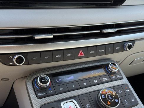Used 2024 Hyundai Palisade SEL image 25