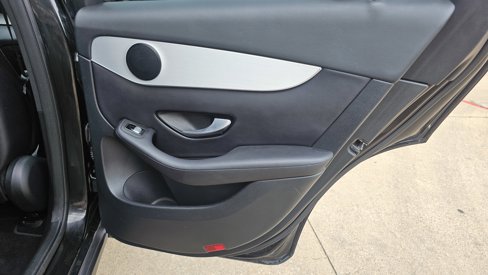 Used 2019 Mercedes-Benz GLC 300 w/ Premium Package image 27