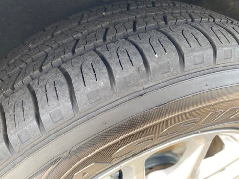 Used 2024 Chrysler Pacifica Touring-L image 23