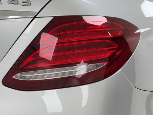 Used 2018 Mercedes-Benz E 43 AMG 4MATIC Sedan image 44