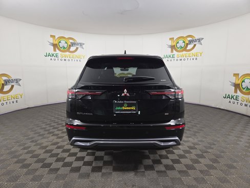 New 2025 Mitsubishi Outlander SE image 6