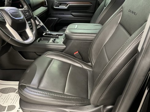 Used 2024 GMC Sierra 3500 Denali w/ Technology Package image 22