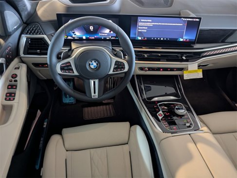 New 2026 BMW X7 M60i image 10