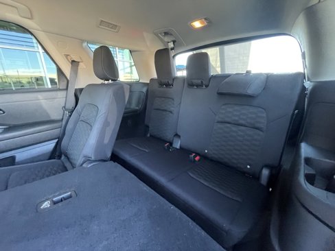 Used 2024 Nissan Pathfinder SV w/ Lighting Package (N92) image 19