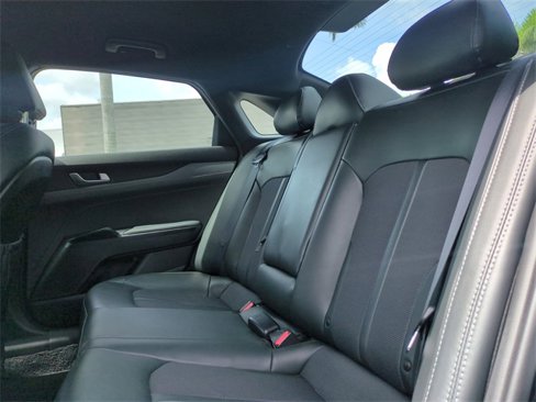 Used 2023 Kia K5 GT-Line image 11