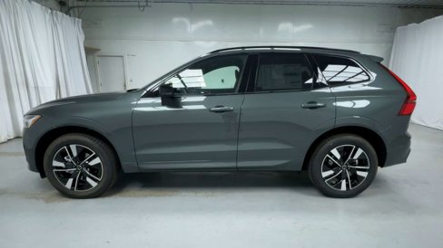 New 2026 Volvo XC60 B5 Plus w/ Climate Package image 5