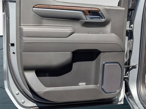 New 2025 GMC Sierra 1500 Elevation image 11