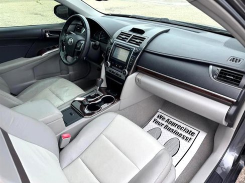 Used 2014 Toyota Camry SE image 19