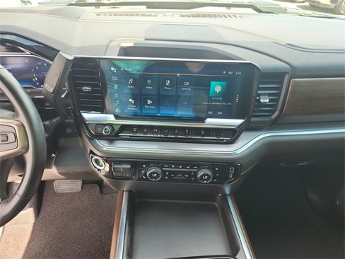 Used 2024 Chevrolet Silverado 3500 High Country image 33