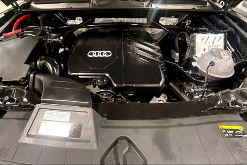 Certified 2025 Audi Q5 2.0T Premium Plus w/ Premium Plus Package image 10