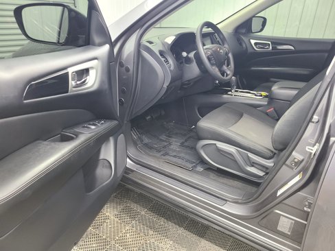 Used 2019 Nissan Pathfinder S image 19