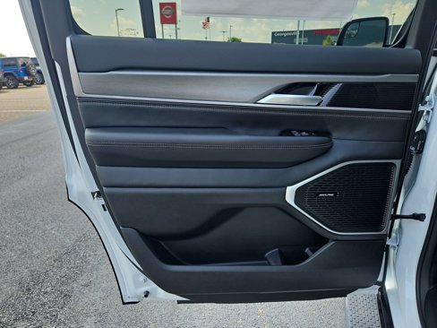 New 2025 Jeep Wagoneer Series II image 16