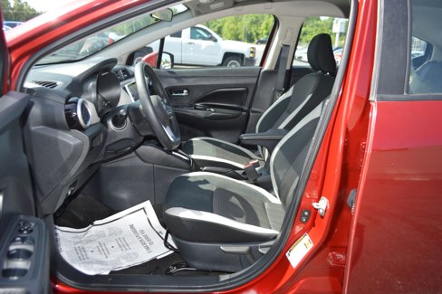 Used 2020 Nissan Versa SV image 11