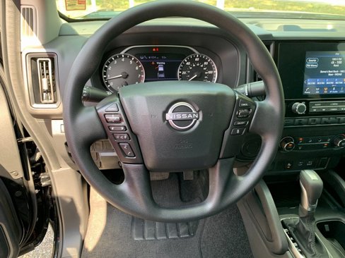 Used 2025 Nissan Frontier S image 11