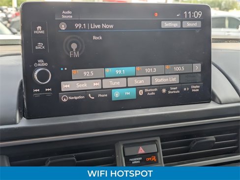 Used 2023 Honda Pilot Touring image 22