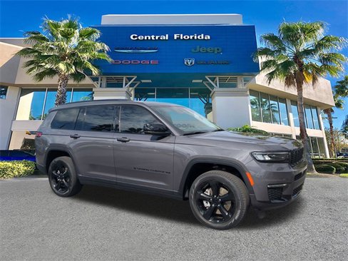Used 2023 Jeep Grand Cherokee L Limited w/ Black Appearance Package image 2