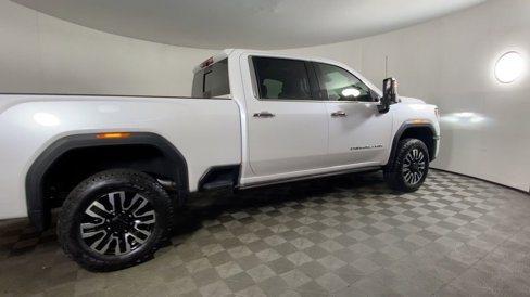 New 2025 GMC Sierra 2500 Denali Ultimate image 11