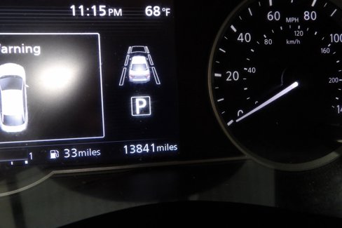 Used 2024 Nissan Versa SV w/ Trunk Package image 18