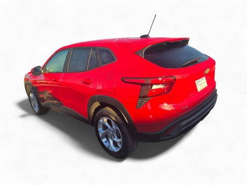 New 2026 Chevrolet Trax LS image 3