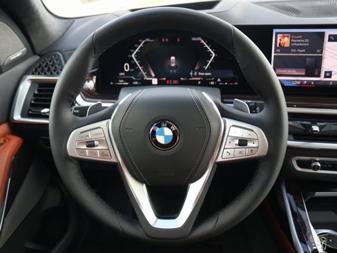 New 2026 BMW X7 xDrive40i w/ Executive Package image 13