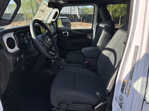 New 2025 Jeep Gladiator Sport image 9