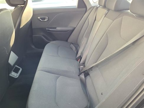 Used 2025 Kia K4 LXS image 8