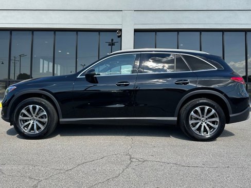 Used 2024 Mercedes-Benz GLC 300 4MATIC image 4