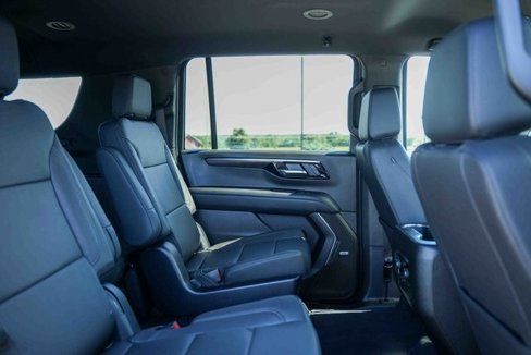Used 2025 Chevrolet Suburban Z71 image 28