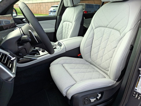 New 2026 BMW X7 xDrive40i w/ M Sport Package image 9