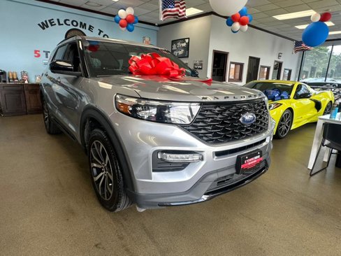Used 2022 Ford Explorer ST-Line image 2