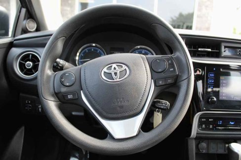 Used 2017 Toyota Corolla LE image 17