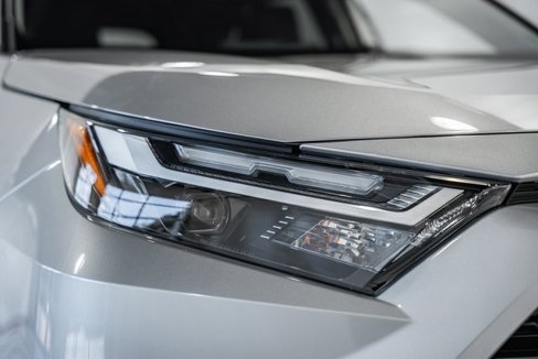 New 2025 Toyota RAV4 XLE image 12