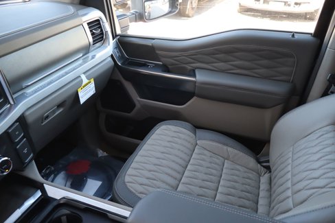 Used 2025 Ford F450 Platinum w/ Platinum Plus Package image 27