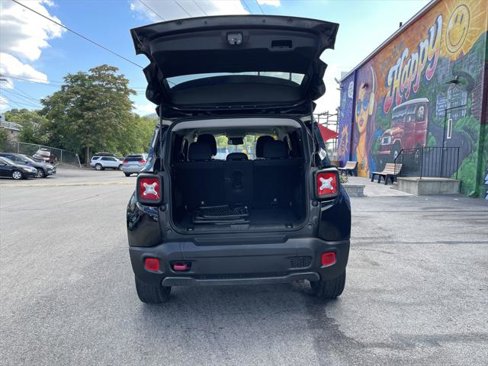 Certified 2020 Jeep Renegade Trailhawk w/ Cold Weather Group image 15