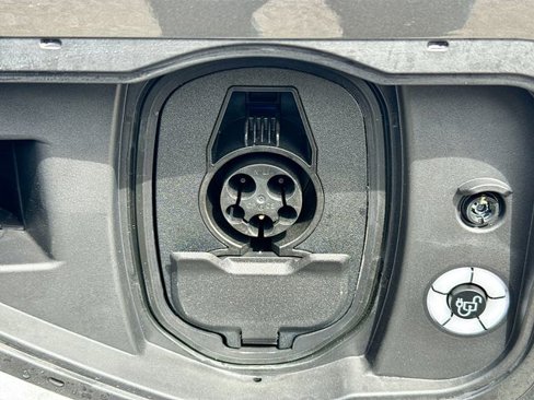 New 2025 Ford F150 Lightning Flash image 34