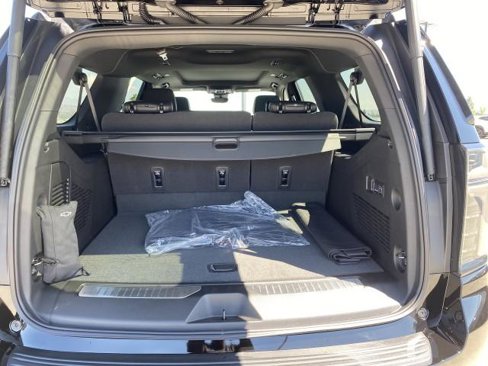 New 2026 Chevrolet Suburban High Country w/ LPO, Get Active Package image 27