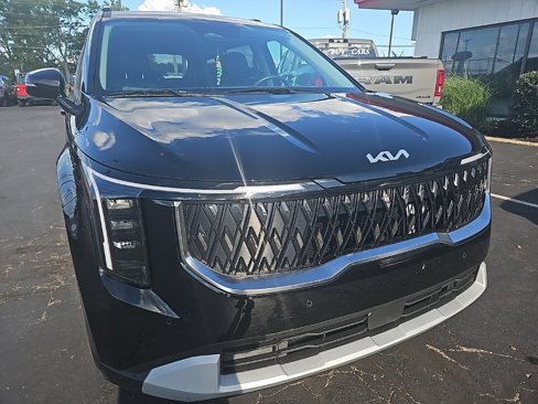 Used 2025 Kia Carnival EX image 5