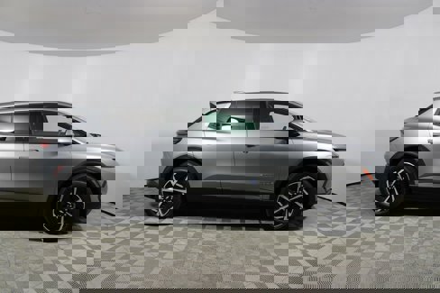 Used 2025 Chevrolet Equinox EV LT w/ LPO, All-Weather Mat Package image 20