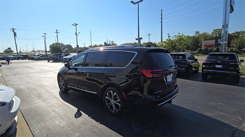 New 2026 Chrysler Pacifica Pinnacle w/ Trailer Tow Group image 6