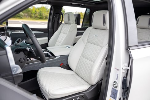 Used 2025 Cadillac Escalade V image 33